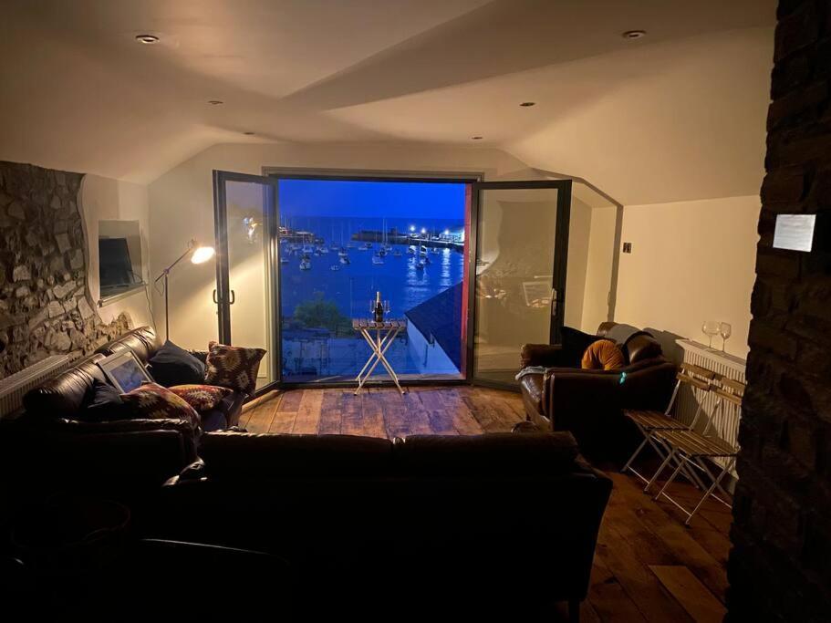 Holiday home Island House - Panoramic Harbour Views Aberaeron