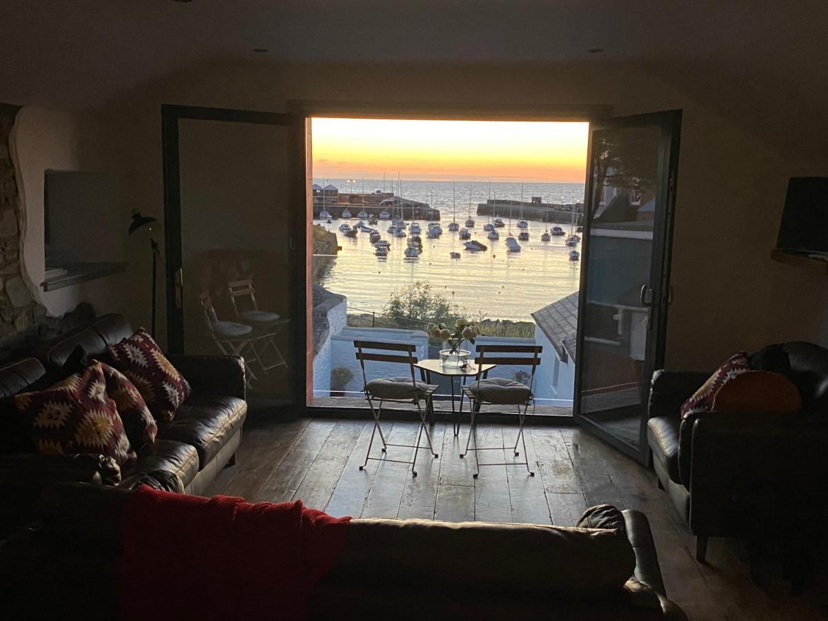 Island House - Panoramic Harbour Views Aberaeron