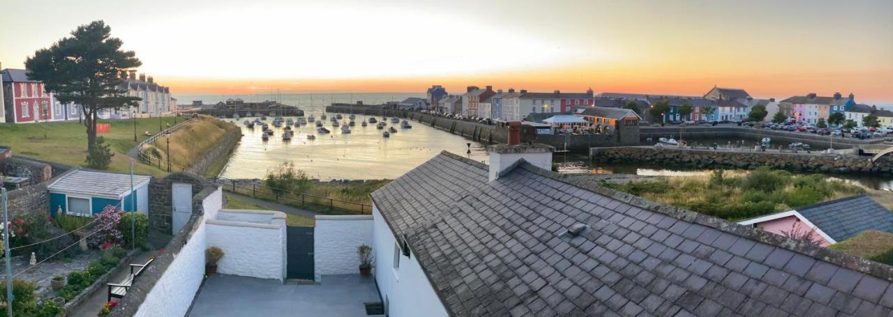 Island House - Panoramic Harbour Views